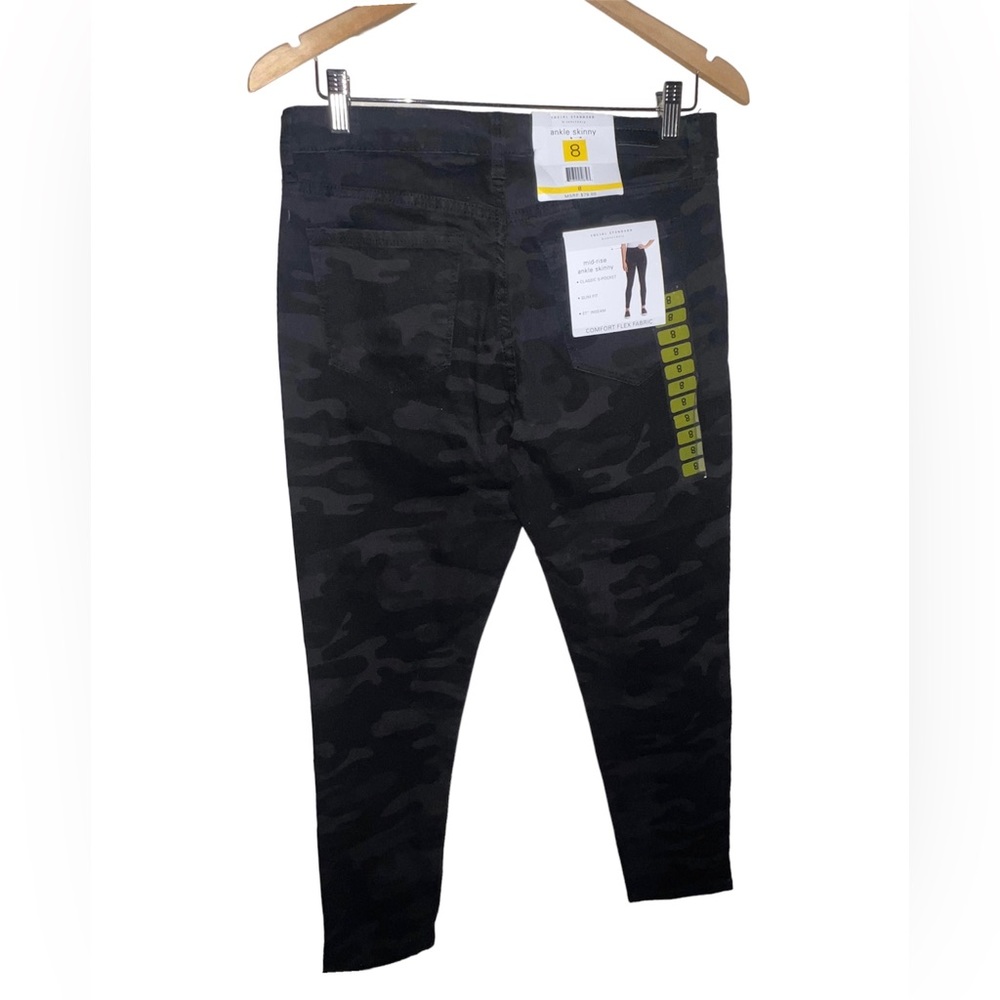 Social Standard by Sanctuary Women's Black Camo Skinny Ankle Jeans Size 8